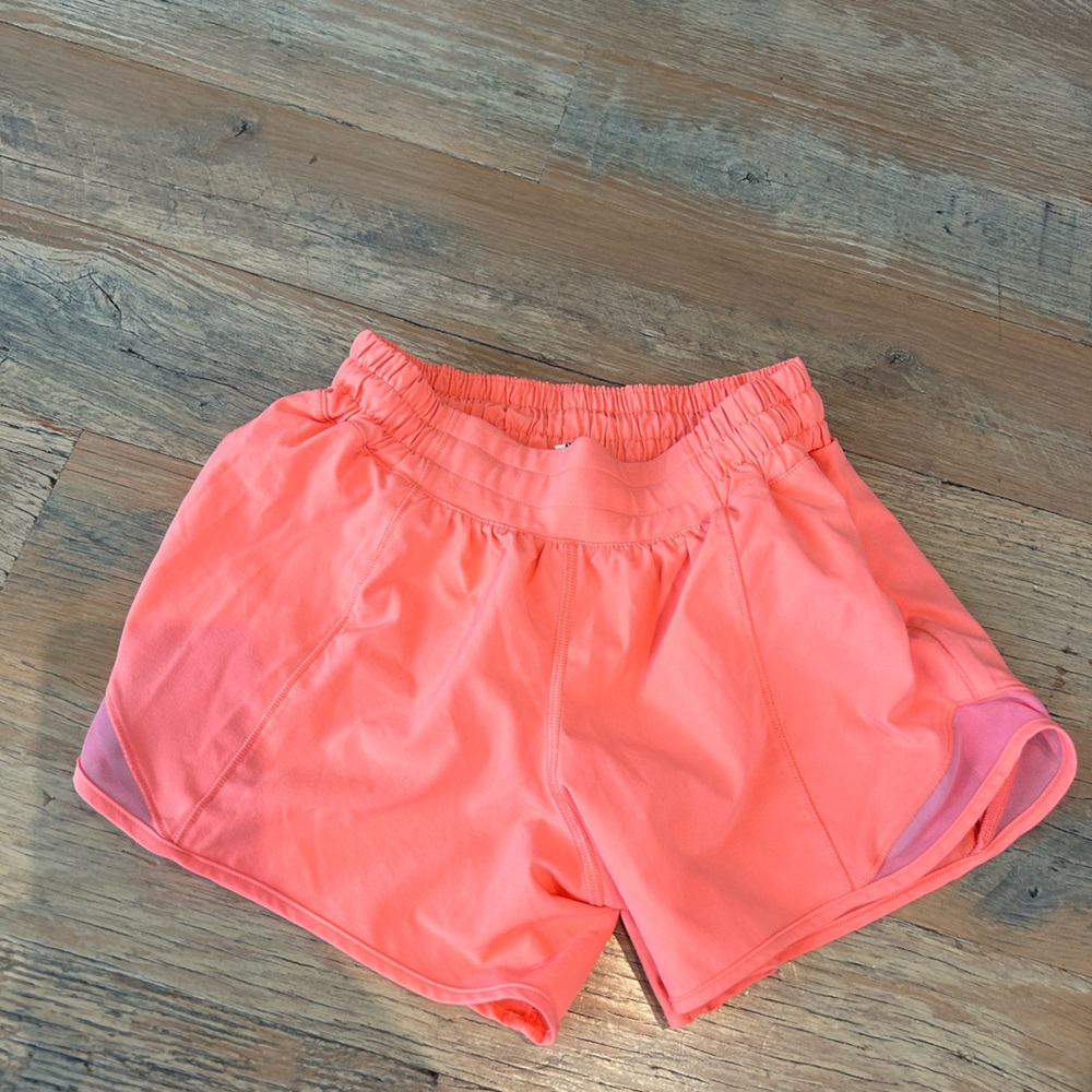 Lululemon sunset RARE Hotty hot shorts 4 tall